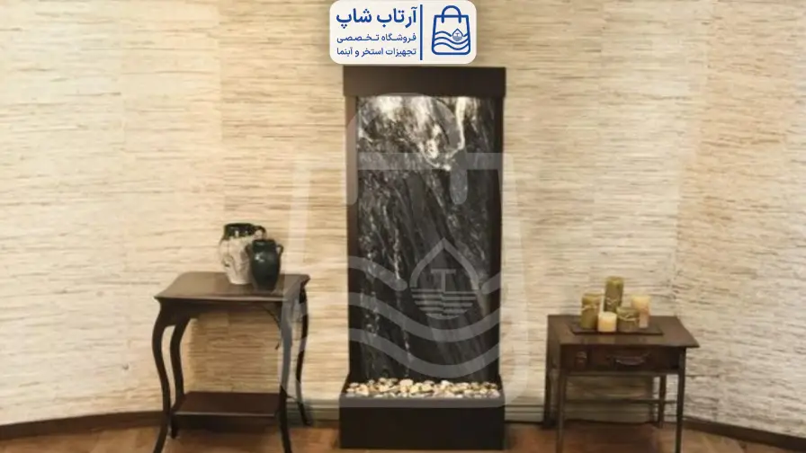 آبنمای شیشهای پشت کانتر | طراحی لوکس و کاربردی در کافیشاپ و خانه آبنمای شیشهای