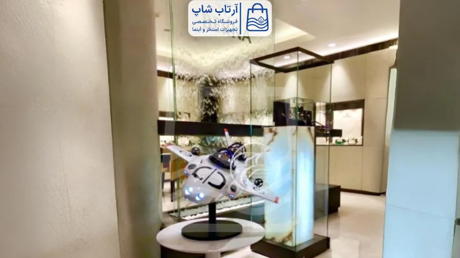 آبنمای شیشه ای در معماری داخلی لوکس ایدهها و اجرا abnamaye-shishei-dar-memari-dakheli-lux-ideha-va-ejra